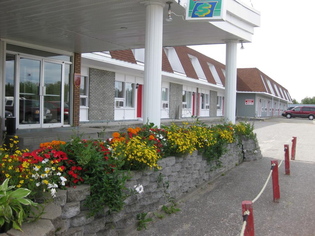 Hotel Matagami Exterior foto